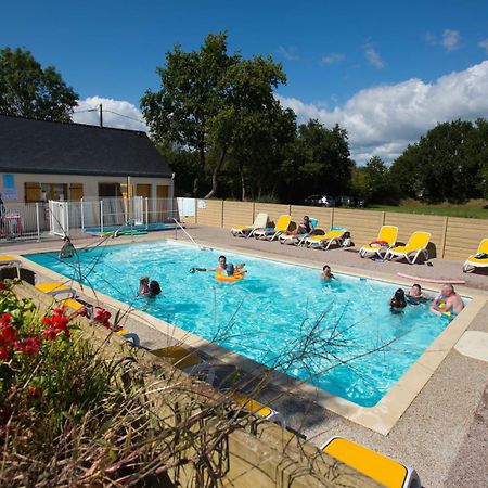 Camping De Brouel Ambon Eksteriør bilde