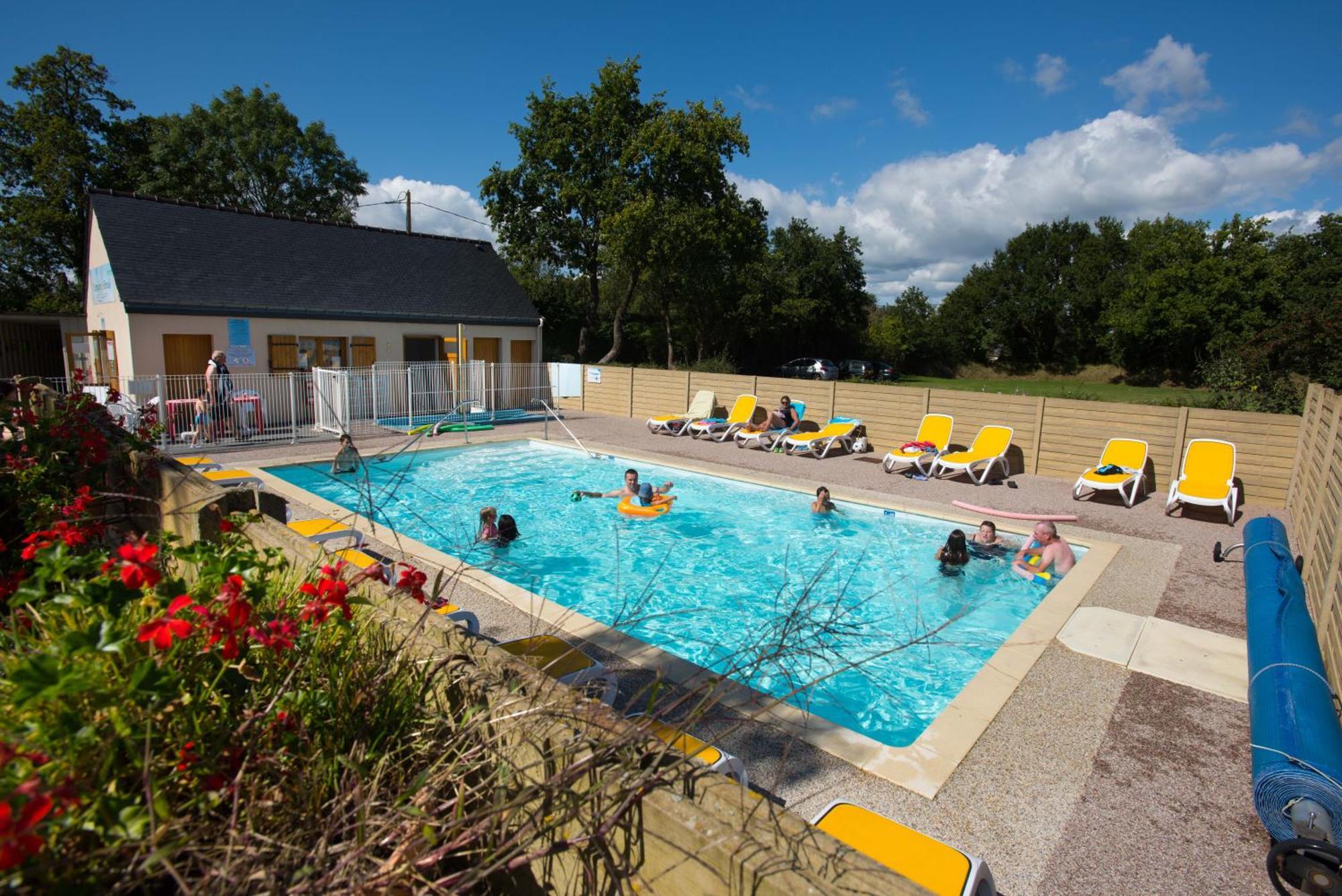Camping De Brouel Ambon Eksteriør bilde